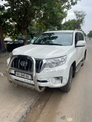 Photo - Toyota Land Cruiser Prado 2019 Blanc