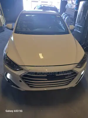 Photo - Hyundai Elantra 2017 Blanc