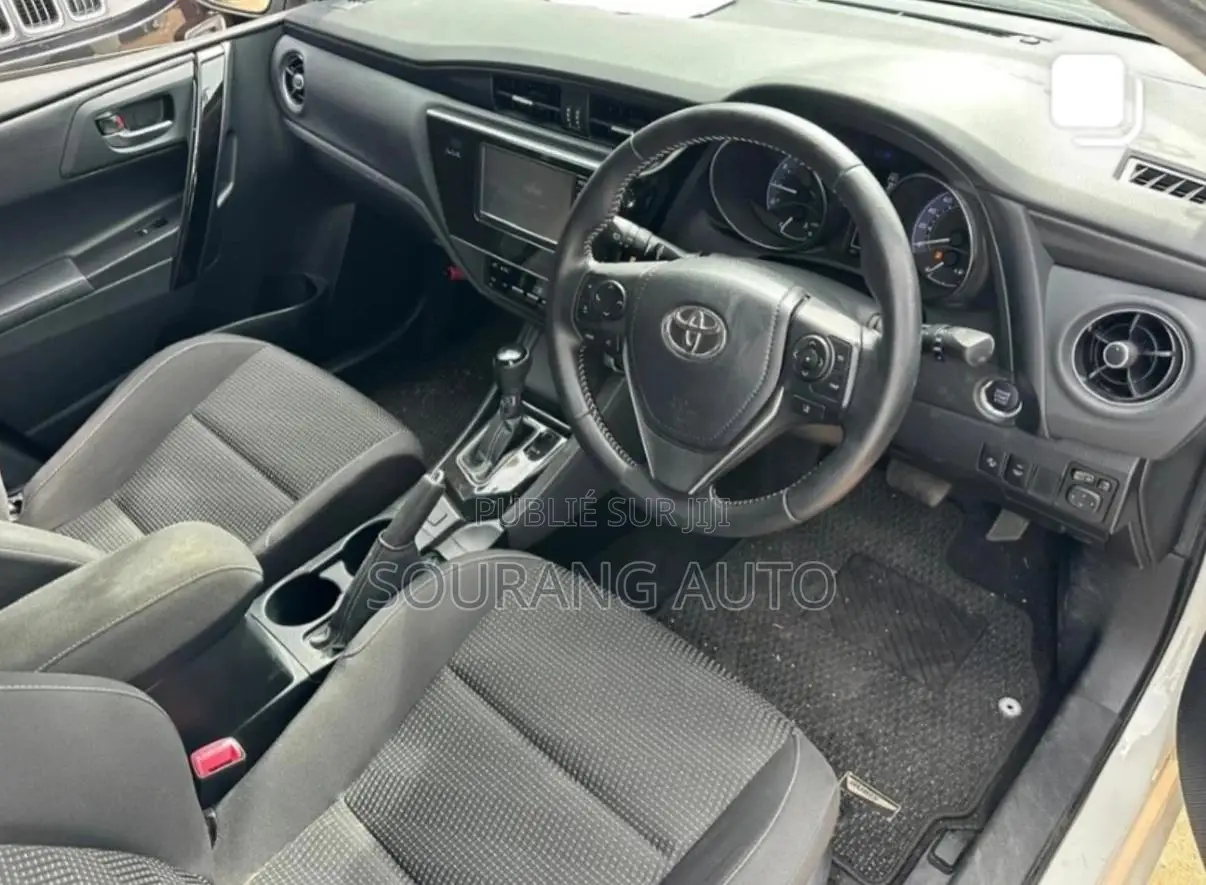 Toyota Auris 2017 Blanc