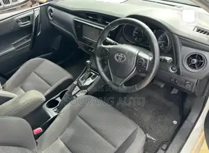 Toyota Auris 2017 Blanc