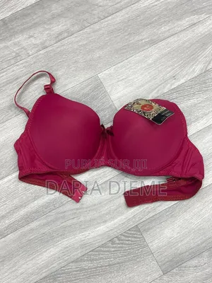 Photo - Soutien-Gorge Simple Et Élégante