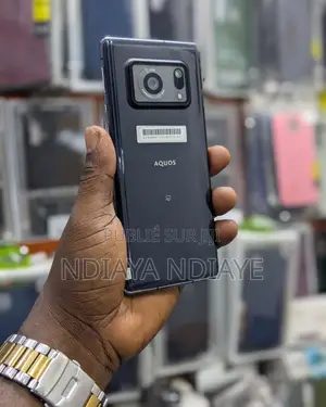 Photo - New Sharp Aquos R6 128 GB Black