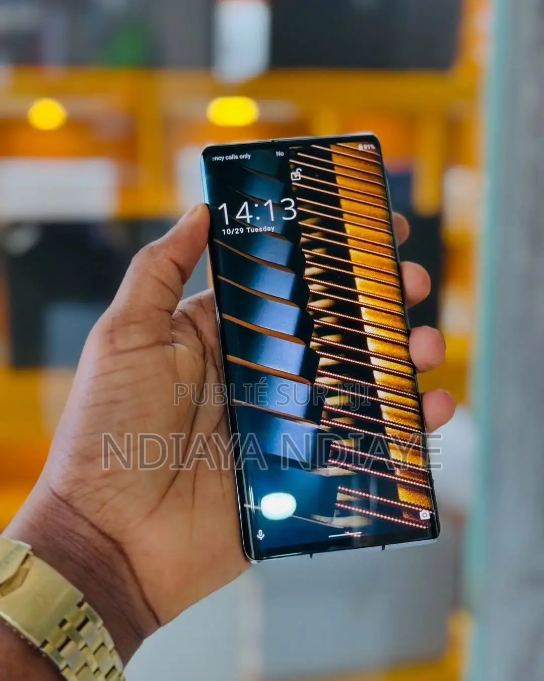 New Sharp Aquos R6 128 GB Black