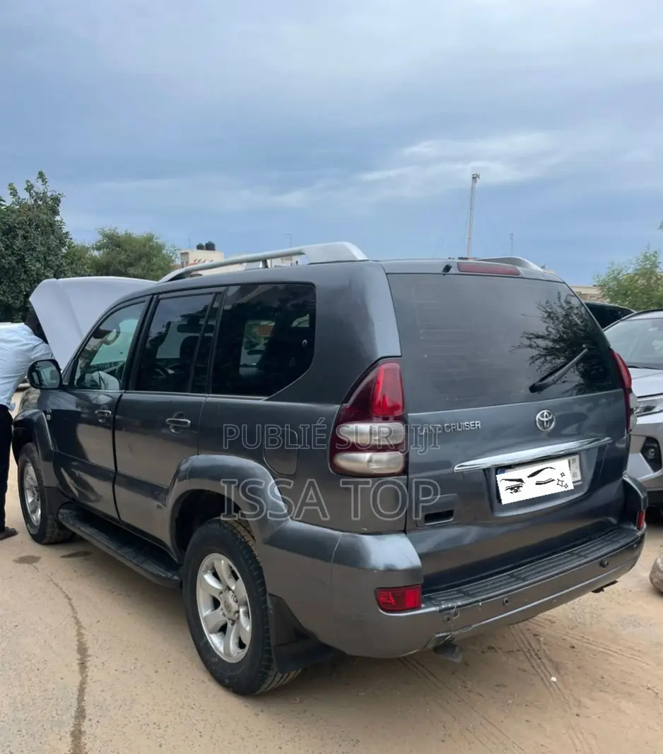 Toyota Land Cruiser Prado 2009 Black