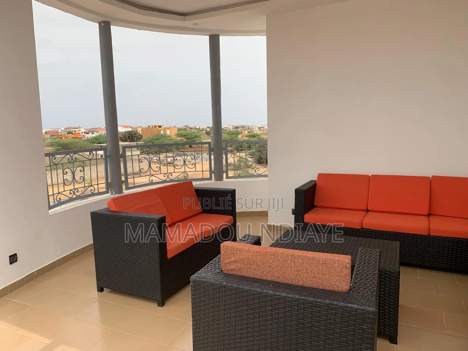 Furnished 5chbre Maison dans Thiès Sud à Vendre