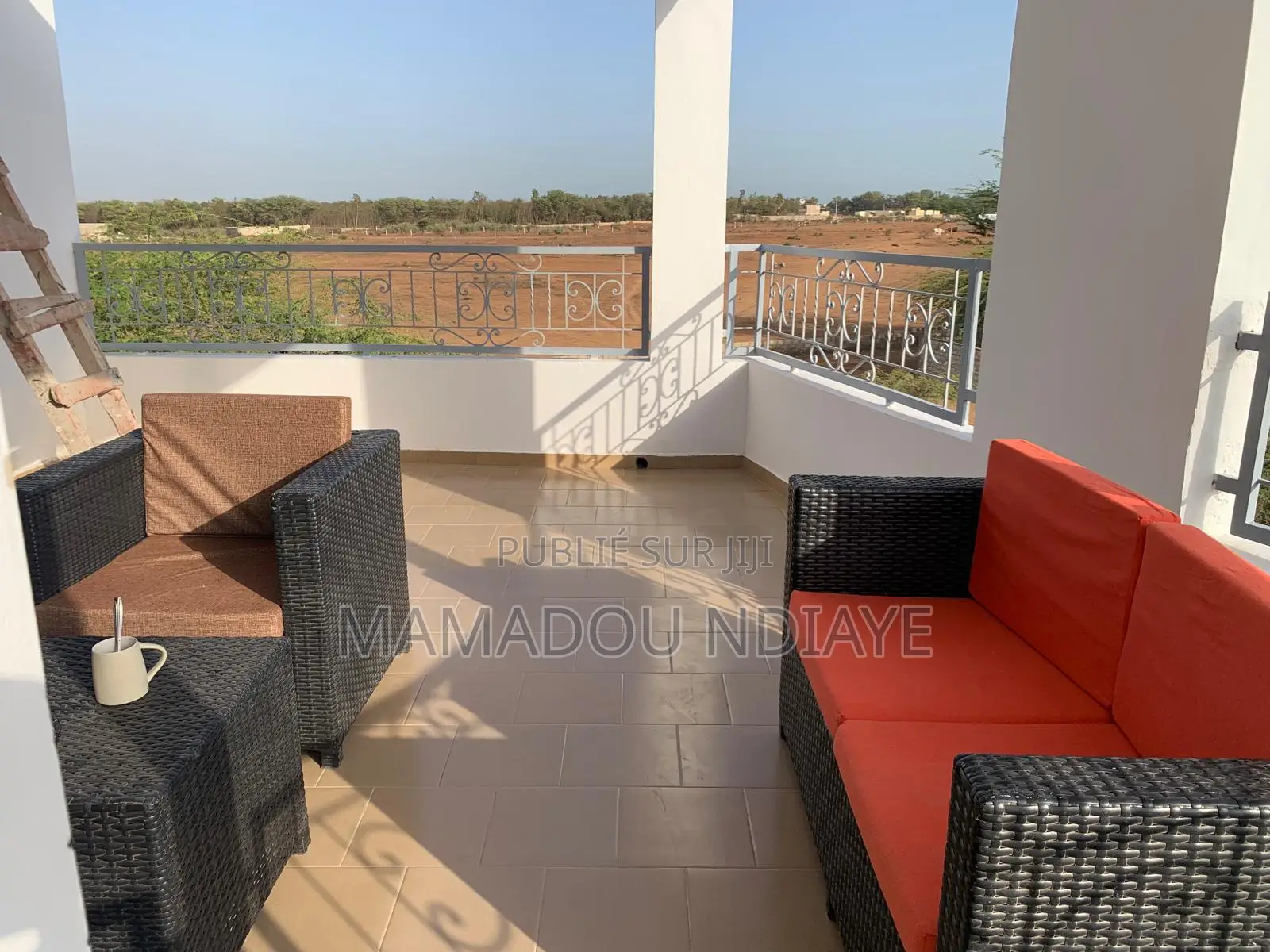 Furnished 5chbre Maison dans Thiès Sud à Vendre