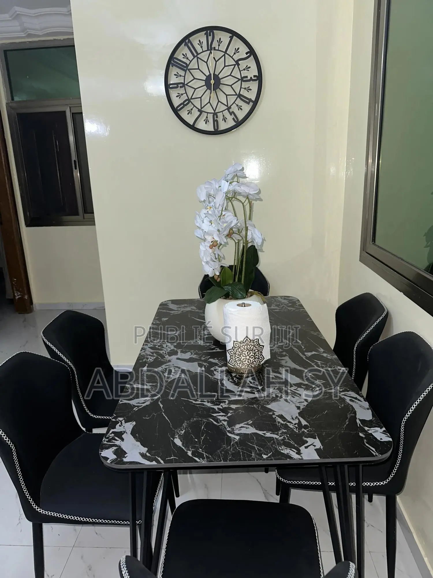 Furnished 3chbre Appartement-terrasse dans Sicap-Liberté à Louer