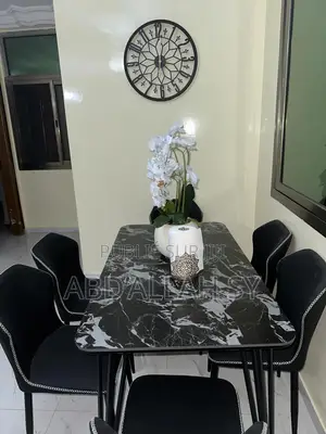 Furnished 3chbre Appartement-terrasse dans Sicap-Liberté à Louer