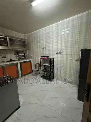 Furnished 3chbre Appartement-terrasse dans Sicap-Liberté à Louer