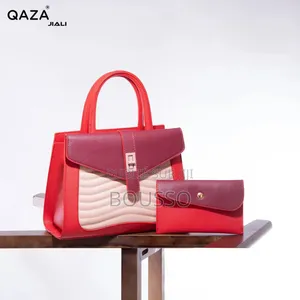 Photo - Sacs À Main Chic Et Élégant