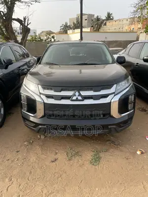 Photo - Mitsubishi Outlander 2020 Black