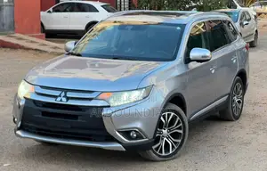 Mitsubishi Outlander 2018 Gris