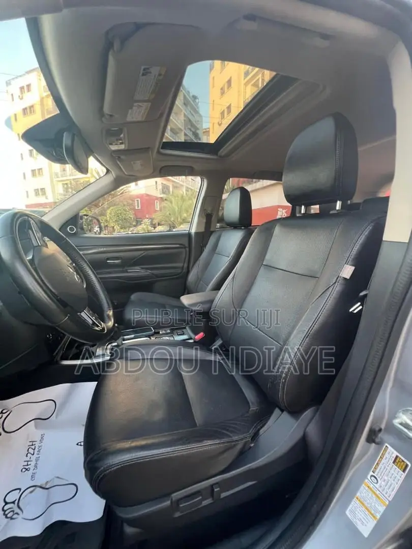 Mitsubishi Outlander 2018 Gris