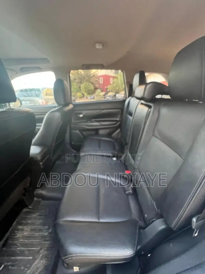 Mitsubishi Outlander 2018 Gris