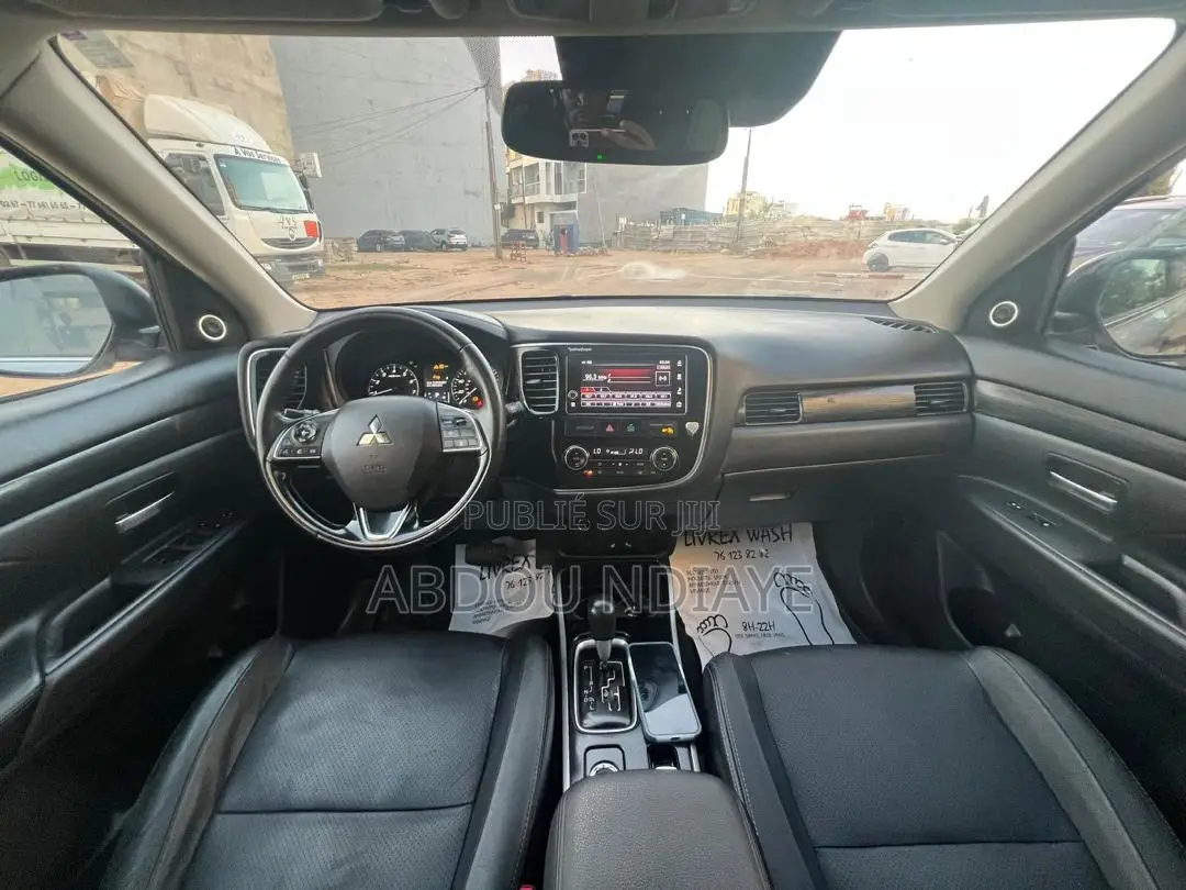 Mitsubishi Outlander 2018 Gris