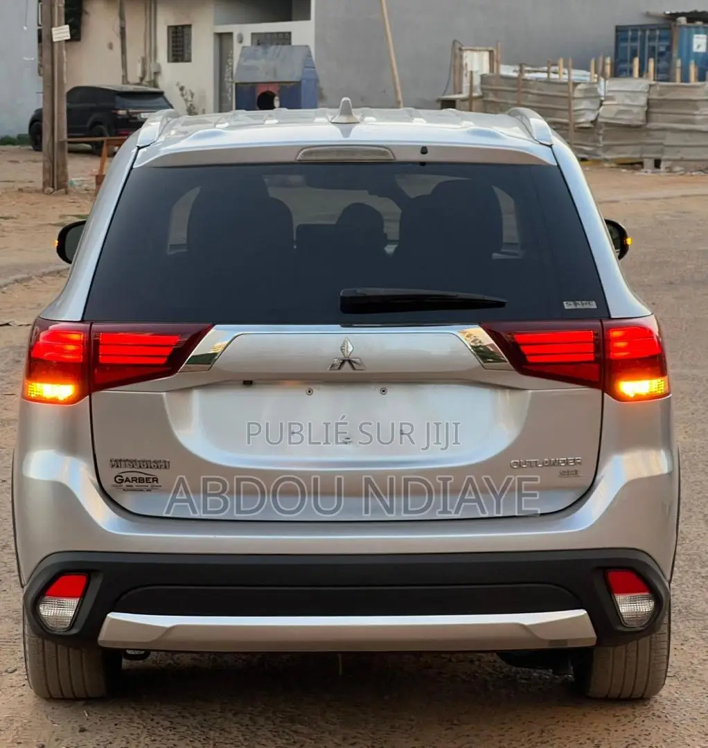 Mitsubishi Outlander 2018 Gris