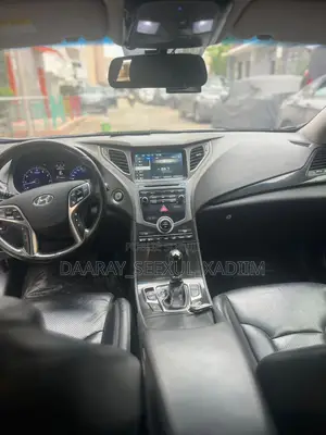 Photo - Hyundai Grandeur 2016 Gris