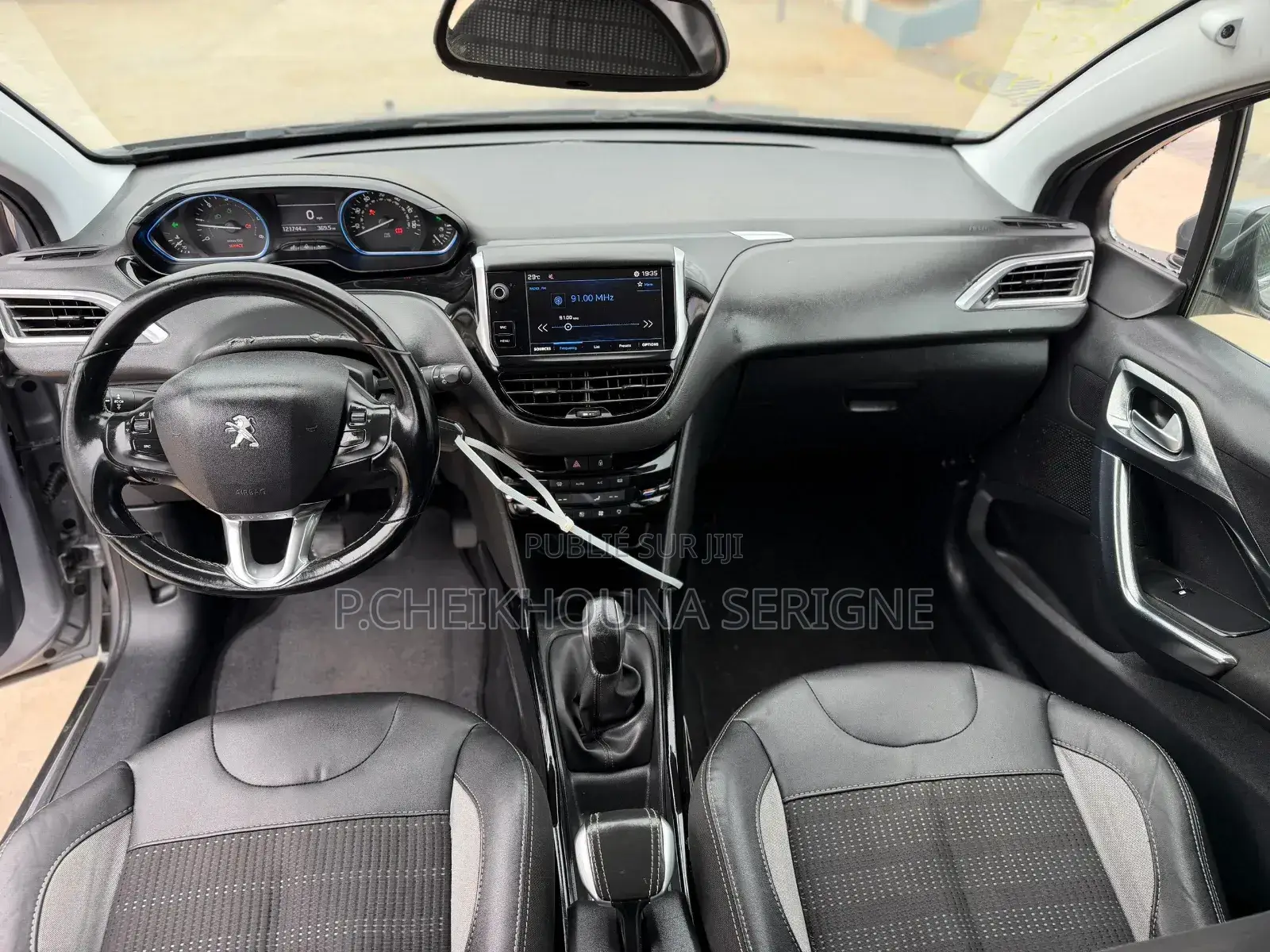 Peugeot 2008 2018 Gris