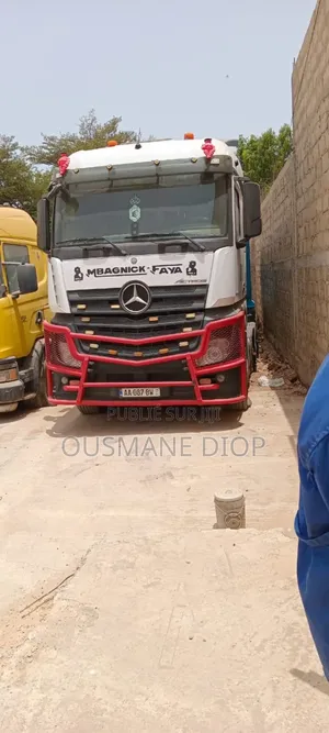 Photo - Camion À Benne