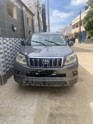 Toyota Land Cruiser Prado 2018 Gris