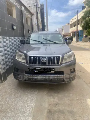 Toyota Land Cruiser Prado 2018 Gris
