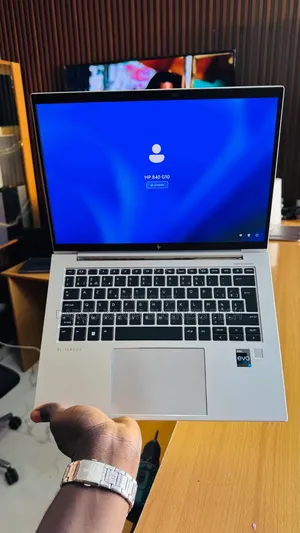 New HP EliteBook 840 G10 16GB Intel Core I7 SSD 512GB