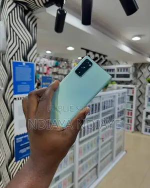 Photo - New Samsung Galaxy S20 FE 128 GB Vert