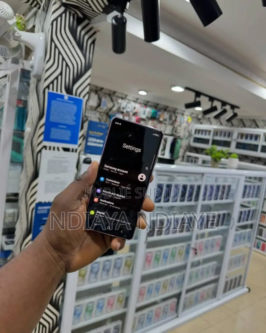 New Samsung Galaxy S20 FE 128 GB Violet