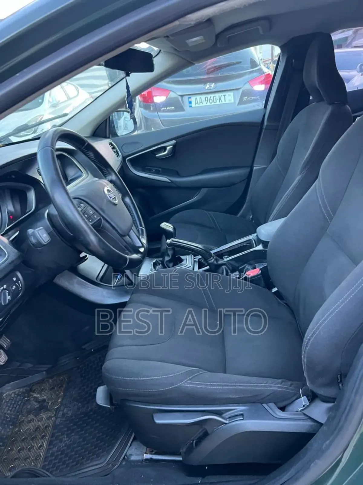 Volvo V40 2019 Black