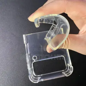 Protége Z Flip 4 Transparent