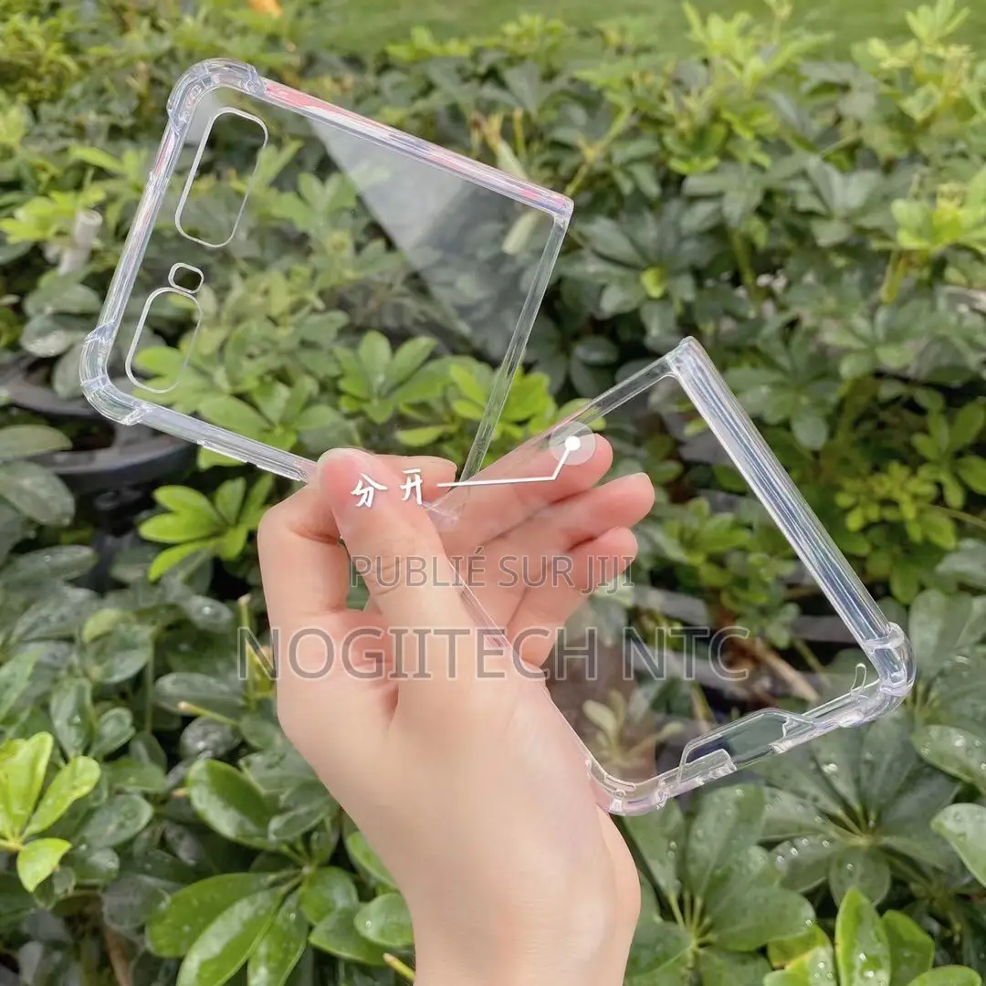 Protége Z Flip 4 Transparent