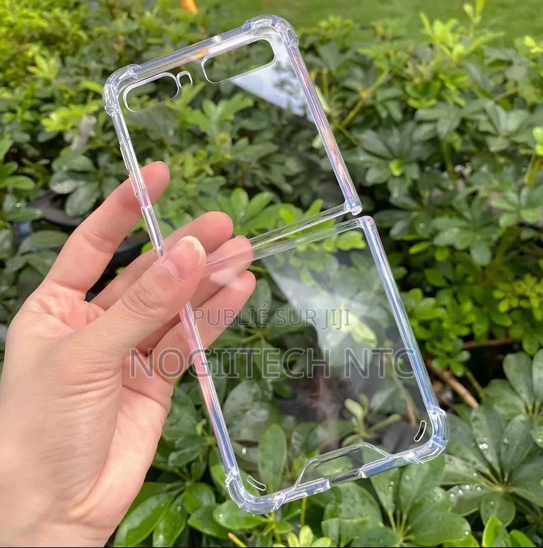Protége Z Flip 4 Transparent