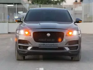 Photo - Jaguar F-Pace 2018