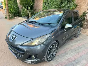Photo - Peugeot 207 1.4 XR 2012