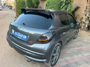 Peugeot 207 1.4 XR 2012