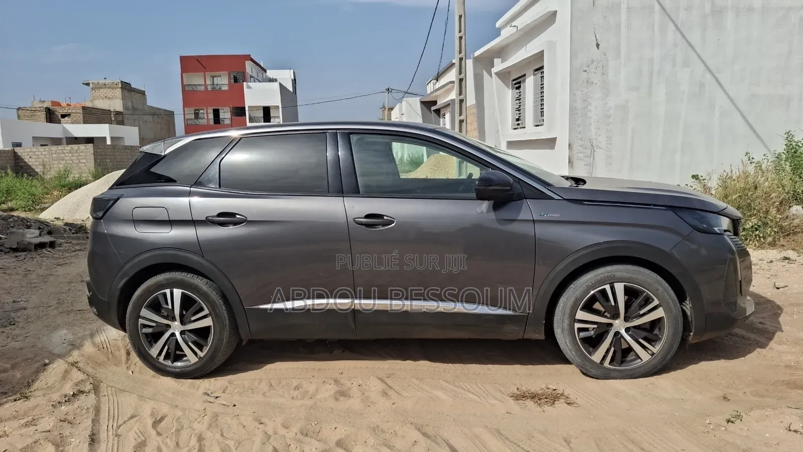 Location De Voiture Haut De Gamme Avec Chauffeur – Peugeot 3008 Hybrid