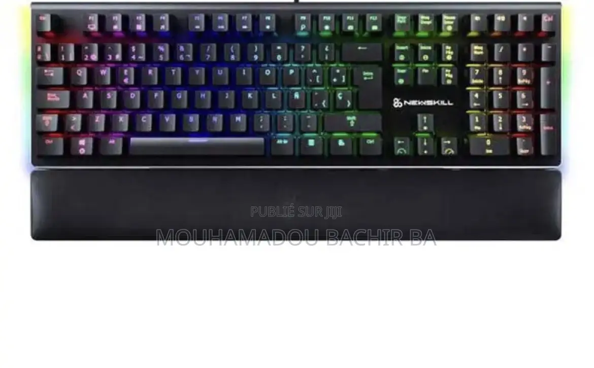 Clavier Mécanique100% Newskill Espagnol (Déjà Utilisé) en Bonne État.