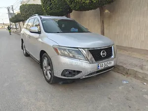 Photo - Nissan Pathfinder 2015 Blanc