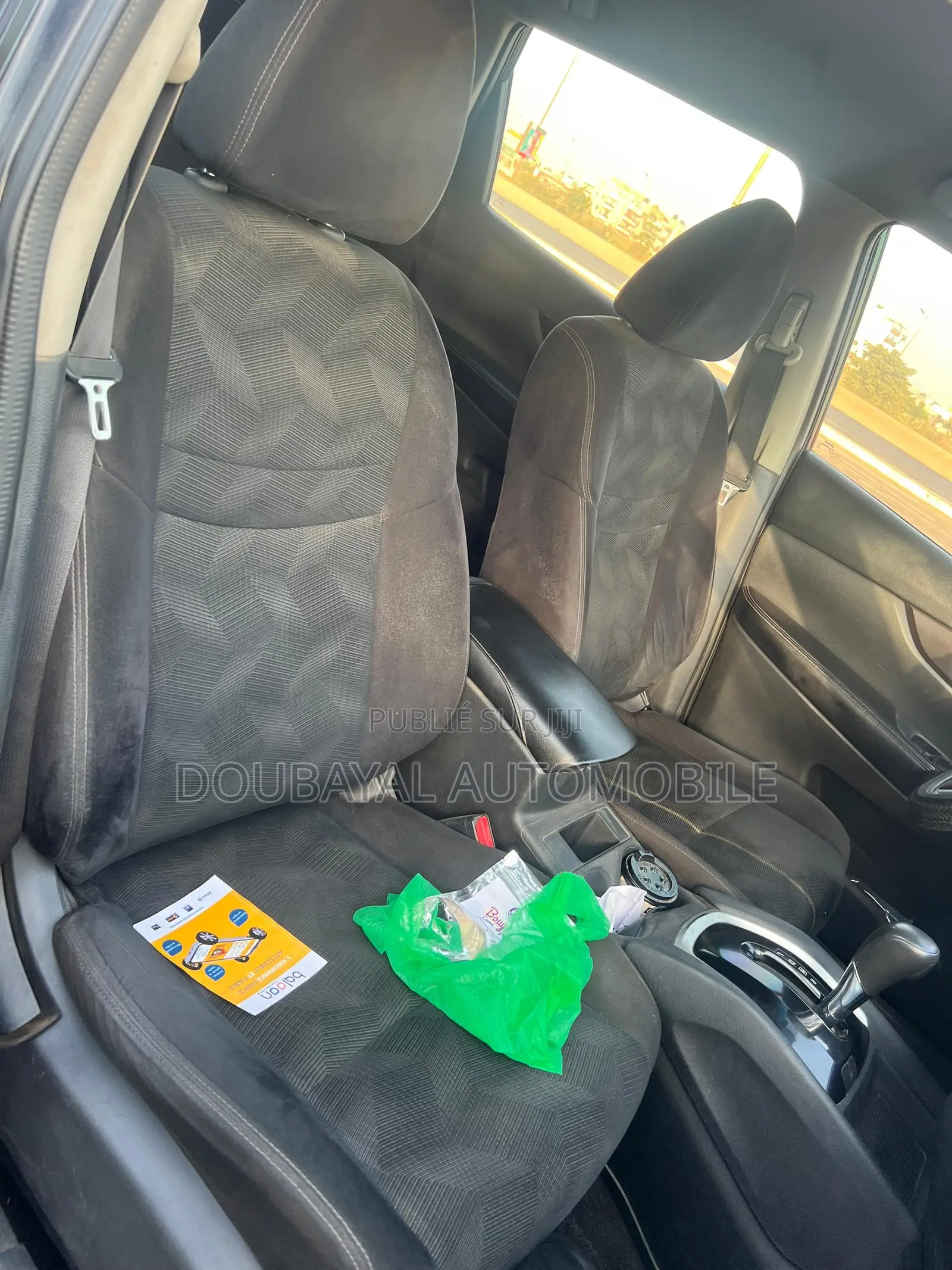 Nissan Rogue S 4dr SUV (2.5L 4cyl CVT) 2014