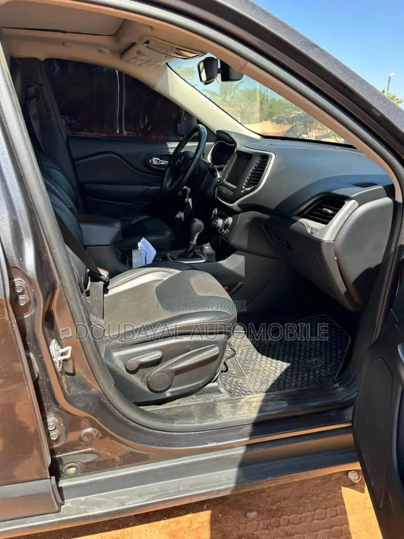 Jeep Cherokee Latitude 4x4 2017