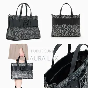Disponible Armani Exchange 30cm Authentique