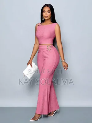 Photo - Ensemble Chic Deux-Pièces – Top Asymétrique Pantalon Évasé