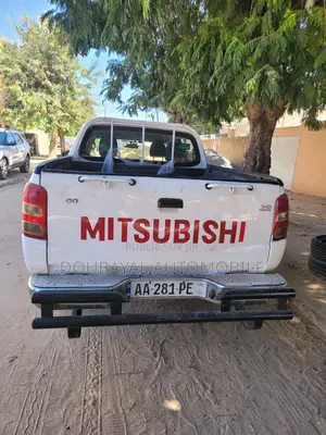 Mitsubishi L200 2019 Black