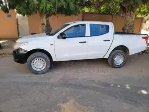 Mitsubishi L200 2019 Black