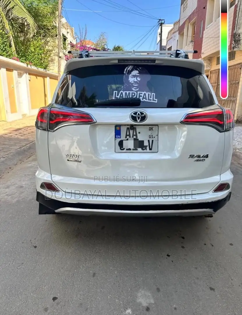 Toyota RAV4 LE AWD (2.5L 4cyl 6A) 2016 Black