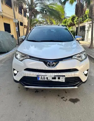Toyota RAV4 LE AWD (2.5L 4cyl 6A) 2016 Black