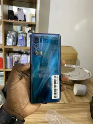 Photo - New Motorola Edge 2023 256 GB Blue