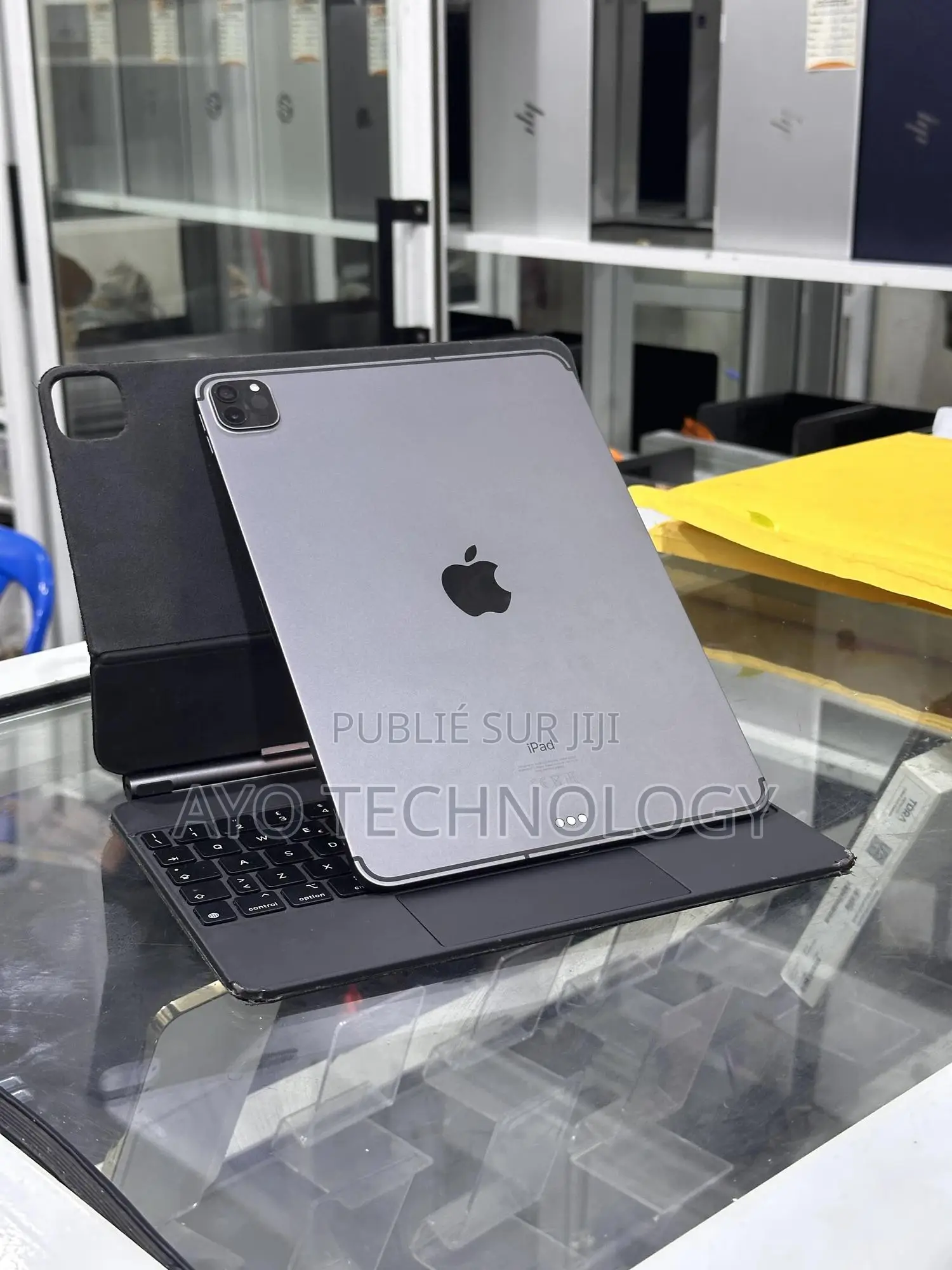 Apple iPad Pro 11 (2020) 256 GO Gris