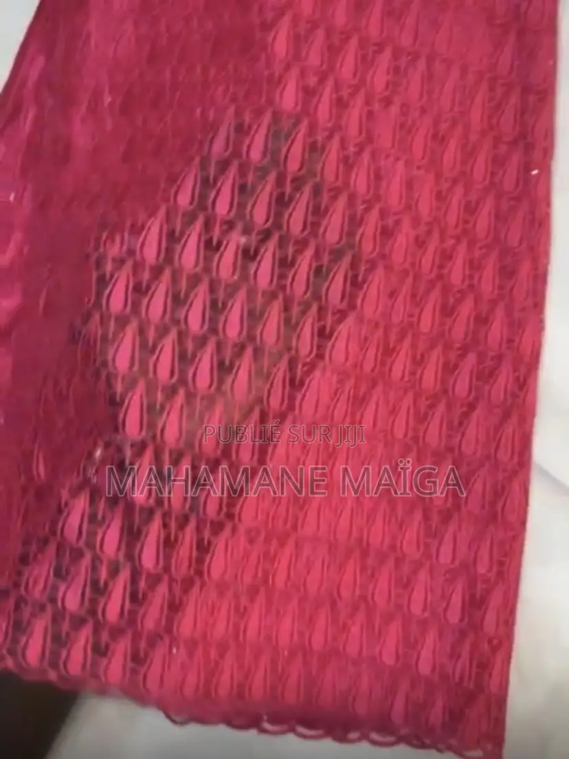 Tissus Brodé T’Il