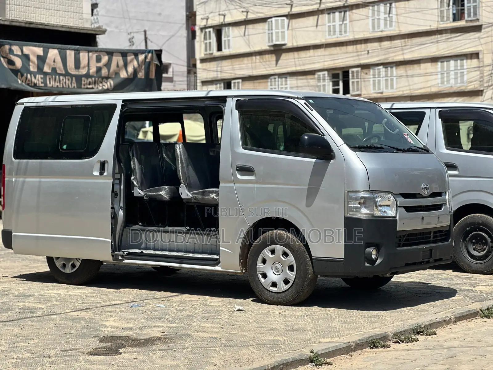Toyota HiAce 2017 Gris